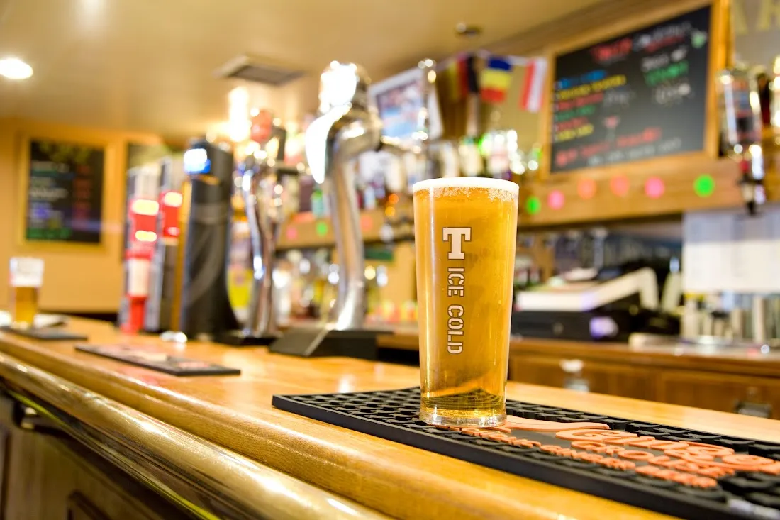 Sparky's Bar & Lounge